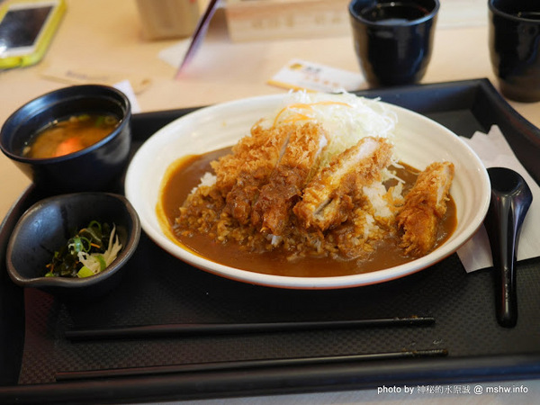 勝里日式炸豬排 かつ丼のかつさと(台中大遠百店-台灣二號店)：【食記】台中かつ丼のかつさと勝里日式炸豬排＠西屯TopCity大遠百大食代-捷運BRT新光遠百 : 來自愛知縣的名古屋風味, 有越級打怪的本錢？