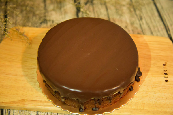 樂樂甜點 超濃生巧克力布朗尼蛋糕：[宅配]人氣甜點報到!!! 脆皮提拉米蘇X超濃生巧克力布朗尼蛋糕 樂樂甜點