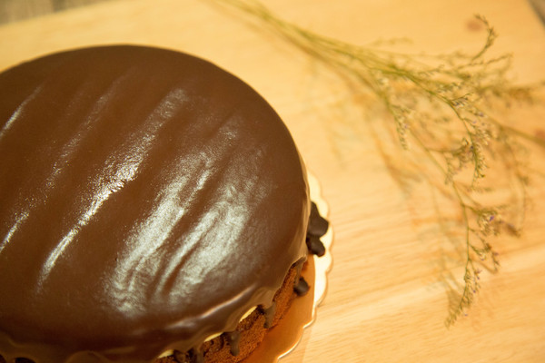 樂樂甜點 超濃生巧克力布朗尼蛋糕：[宅配]人氣甜點報到!!! 脆皮提拉米蘇X超濃生巧克力布朗尼蛋糕 樂樂甜點