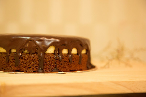 樂樂甜點 超濃生巧克力布朗尼蛋糕：[宅配]人氣甜點報到!!! 脆皮提拉米蘇X超濃生巧克力布朗尼蛋糕 樂樂甜點