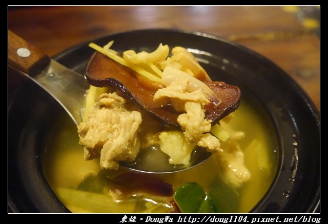 【桃園食記】朝陽公園旁奇幻風格泰式料理|豬寶店異國料理咖啡店