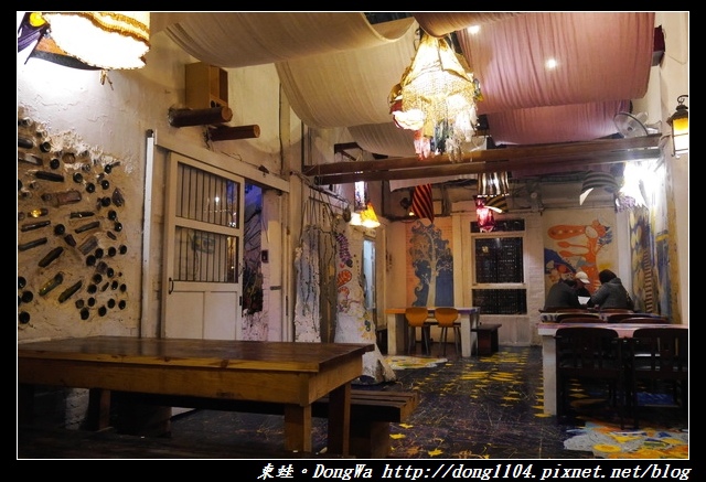 【桃園食記】朝陽公園旁奇幻風格泰式料理|豬寶店異國料理咖啡店