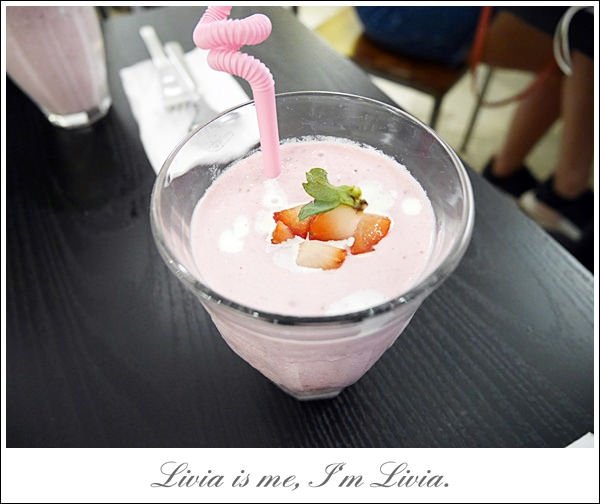 1027-VERY GOOD CAFE (25)