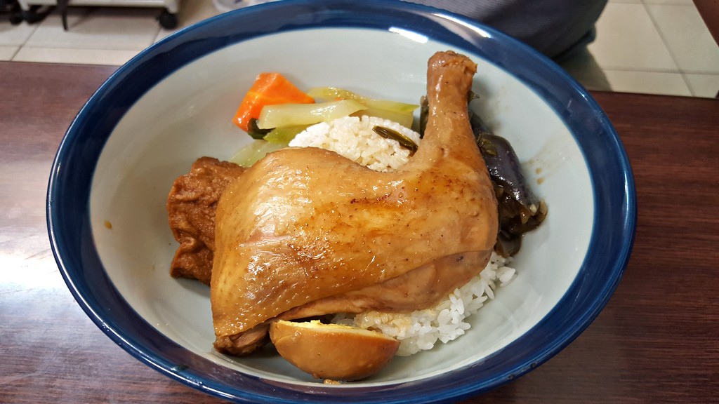 中山站雞腿飯