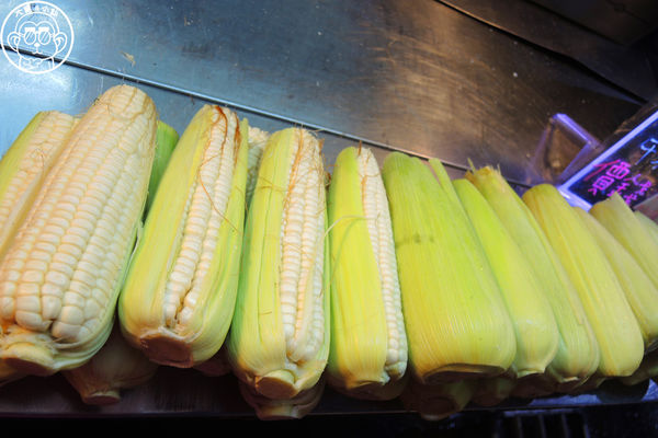 古早味碳烤玉米：呷飽祙【台北中正･古早味碳烤玉米】南機場夜市必買
