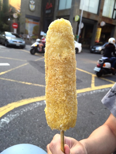 狗啃玉米：[台南]新散步點心 下午茶吃玉米 市區烤玉米攤 狗啃玉米