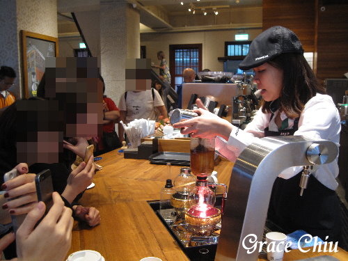 星巴克艋舺門市%2F艋舺星巴克%2F萬華星巴克%2F捷運龍山寺站%2F老宅咖啡%2F市定古蹟%2F萬華林宅%2F虹吸式咖啡%2FSiphon%2F昂舒巴黎