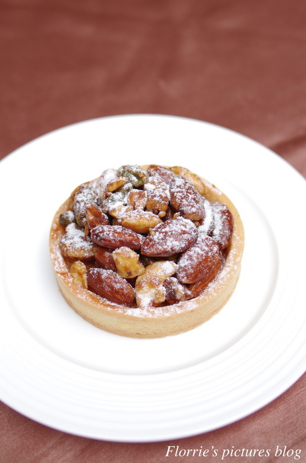 紅帽烘焙 Home Biscuit:新竹市美食~紅帽烘焙Home Biscuit(二訪)~我果然抗拒不了該店的甜點丫~