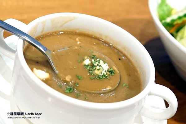 北極星餐廳 North Star:【士林美食餐廳 推薦】多國創意料理, 用餐還可欣賞極光之美 ✿✿ 北極星餐廳 North Star ✿✿