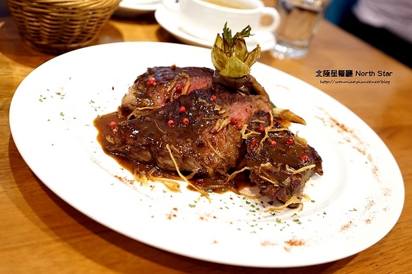 北極星餐廳 North Star:【士林美食餐廳 推薦】多國創意料理, 用餐還可欣賞極光之美 ✿✿ 北極星餐廳 North Star ✿✿