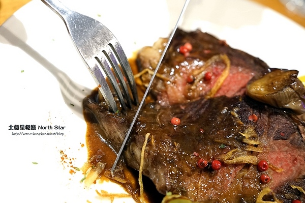 北極星餐廳 North Star:【士林美食餐廳 推薦】多國創意料理, 用餐還可欣賞極光之美 ✿✿ 北極星餐廳 North Star ✿✿