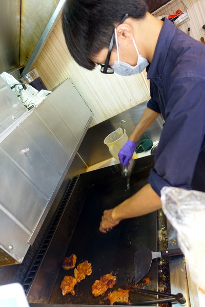 土司吐司:(胖樺食記) 台大公館商圈美味必吃的銅板小吃「土司吐司 ToasToasT」/大推薦主廚特製爆漿熱壓吐司/捷運公館站/汀洲路/鮮奶茶