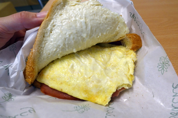 土司吐司:(胖樺食記) 台大公館商圈美味必吃的銅板小吃「土司吐司 ToasToasT」/大推薦主廚特製爆漿熱壓吐司/捷運公館站/汀洲路/鮮奶茶