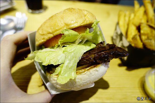 傻子漢堡 (19).JPG