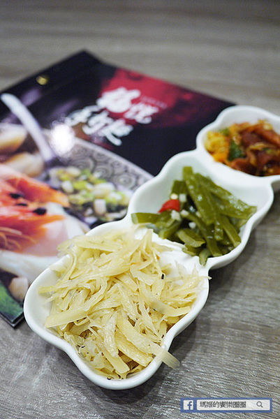 福悅手打麵:◆新北八里美食【福悅手打麵】手打Q彈、湯鮮味美料好實在