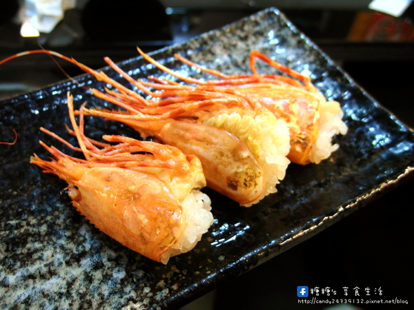 毅壽司：〖台中│美食〗毅壽司 ❤ 隱藏於大墩黃昏市場旁騎樓處的平價日式料理，生魚片、壽司、丼飯專賣店，食材新鮮，美味度不輸給五星級餐廳!!