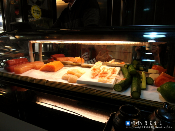 毅壽司：〖台中│美食〗毅壽司 ❤ 隱藏於大墩黃昏市場旁騎樓處的平價日式料理，生魚片、壽司、丼飯專賣店，食材新鮮，美味度不輸給五星級餐廳!!