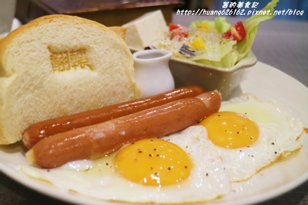 翻轉 Flip Brunch x Coffee x Life Style:【新北三重區】捷運菜寮『翻轉 Flip Brunch x Coffee x Life Style』早午餐、下午茶、咖啡、輕食