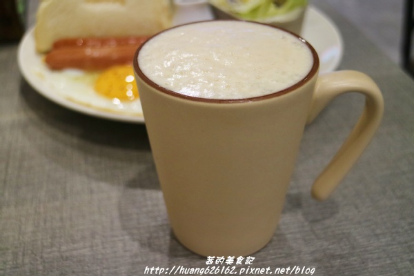 翻轉 Flip Brunch x Coffee x Life Style:【新北三重區】捷運菜寮『翻轉 Flip Brunch x Coffee x Life Style』早午餐、下午茶、咖啡、輕食