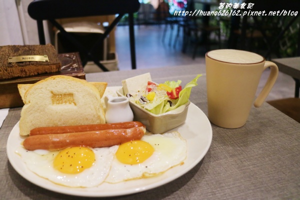 翻轉 Flip Brunch x Coffee x Life Style:【新北三重區】捷運菜寮『翻轉 Flip Brunch x Coffee x Life Style』早午餐、下午茶、咖啡、輕食