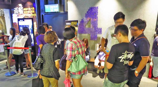 【台北餐廳】兩餐韓國年糕火鍋-韓式火鍋吃到飽