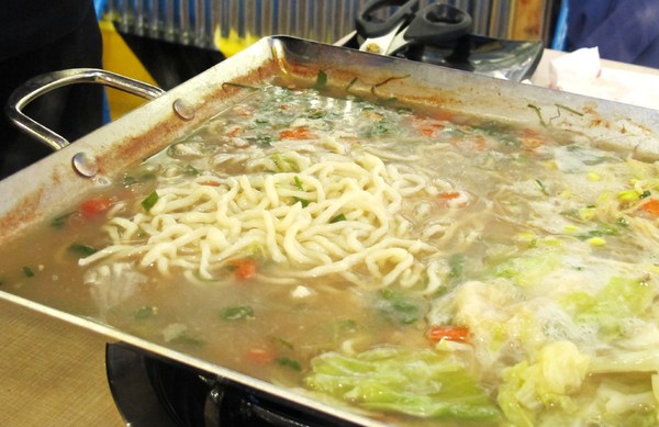 OMAYA春川炒雞(台中漢口店):(台中。西屯區美食)『OMAYA春川炒雞/台中漢口店』釜山巨無霸海鮮盆!霸氣登場!讓你盡情品嚐各式海味,海鮮控必吃!