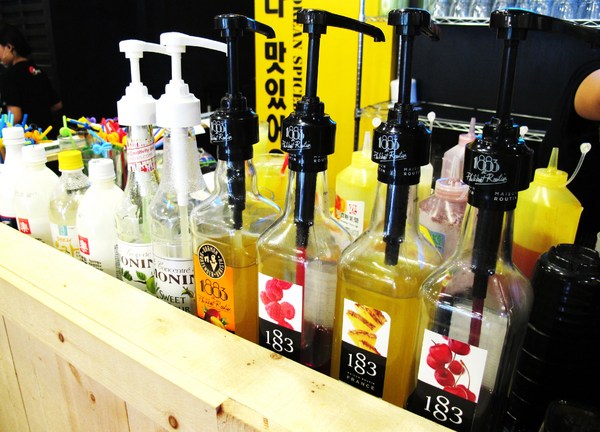 OMAYA春川炒雞(台中漢口店):(台中。西屯區美食)『OMAYA春川炒雞/台中漢口店』釜山巨無霸海鮮盆!霸氣登場!讓你盡情品嚐各式海味,海鮮控必吃!