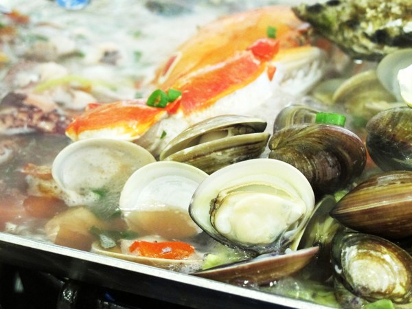 OMAYA春川炒雞(台中漢口店):(台中。西屯區美食)『OMAYA春川炒雞/台中漢口店』釜山巨無霸海鮮盆!霸氣登場!讓你盡情品嚐各式海味,海鮮控必吃!