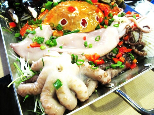 OMAYA春川炒雞(台中漢口店):(台中。西屯區美食)『OMAYA春川炒雞/台中漢口店』釜山巨無霸海鮮盆!霸氣登場!讓你盡情品嚐各式海味,海鮮控必吃!