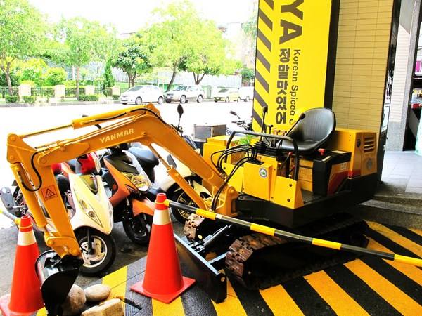 OMAYA春川炒雞(台中漢口店):(台中。西屯區美食)『OMAYA春川炒雞/台中漢口店』釜山巨無霸海鮮盆!霸氣登場!讓你盡情品嚐各式海味,海鮮控必吃!