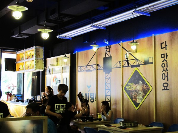 OMAYA春川炒雞(台中漢口店):(台中。西屯區美食)『OMAYA春川炒雞/台中漢口店』釜山巨無霸海鮮盆!霸氣登場!讓你盡情品嚐各式海味,海鮮控必吃!