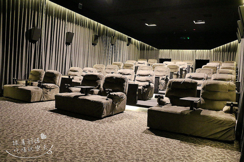 大直美麗華新廣場皇家戲院250