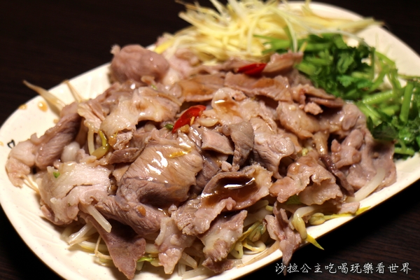 肥老媽羊肉羹:中山區小吃『肥老媽羊肉羹』濱江市場/上引水產旁