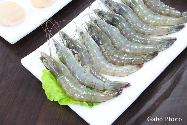 新新園汕頭火鍋:【台南】高雄人氣火鍋台南也吃的到!新新園汕頭火鍋──料好實在、牛肉必吃!