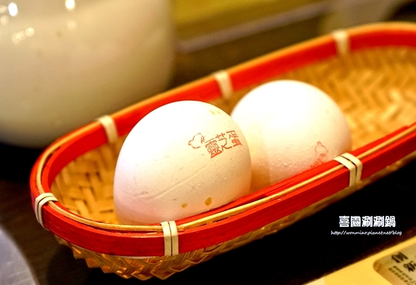 喜園風味涮涮鍋:【新莊火鍋 / 新莊有機蔬食】用心加上良心,讓您吃得更加安心! ✿✿ 喜園涮涮鍋 ✿✿