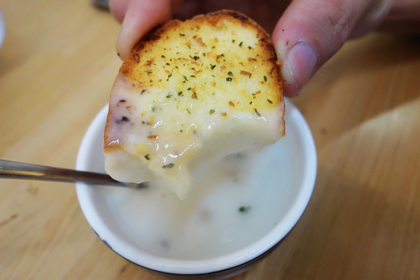 芝士家CheeseHouse:正興街上最夯的平價小店 芝士家~起士控最愛的香滑起司牽絲快感 百來元真材實料的好店推介!!