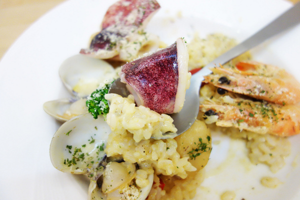 芝士家CheeseHouse:正興街上最夯的平價小店 芝士家~起士控最愛的香滑起司牽絲快感 百來元真材實料的好店推介!!