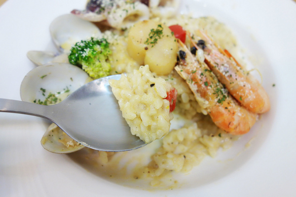 芝士家CheeseHouse:正興街上最夯的平價小店 芝士家~起士控最愛的香滑起司牽絲快感 百來元真材實料的好店推介!!