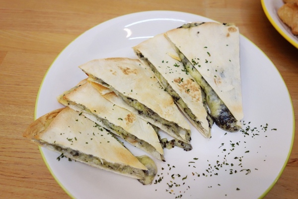 芝士家CheeseHouse:正興街上最夯的平價小店 芝士家~起士控最愛的香滑起司牽絲快感 百來元真材實料的好店推介!!