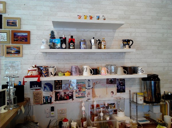 Musicat Cafe：【臺中Ω東區】Ｍｕｓｉｃａｔ　Ｃａｆｅ。關懷流浪毛小孩的貓咪主題餐廳