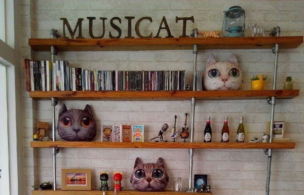 Musicat Cafe：【臺中Ω東區】Ｍｕｓｉｃａｔ　Ｃａｆｅ。關懷流浪毛小孩的貓咪主題餐廳