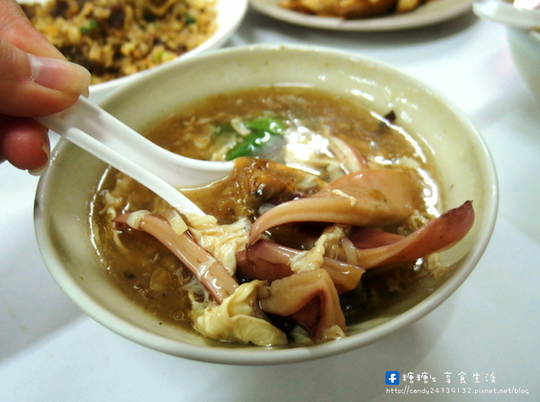 正統魷魚羹羊肉羹：〖台中│美食〗正統魷魚羹羊肉羹 ❤ 食尚玩家推薦~~來大雅必吃小吃!!秉持著傳統做法，口味新鮮，傳承道地台灣美味!!