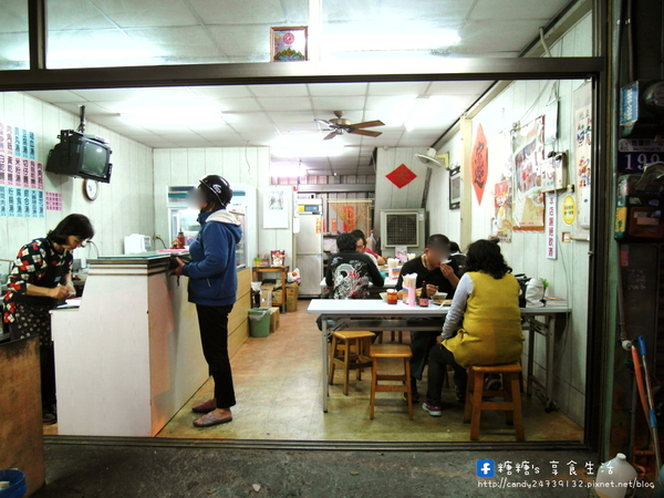 正統魷魚羹羊肉羹：〖台中│美食〗正統魷魚羹羊肉羹 ❤ 食尚玩家推薦~~來大雅必吃小吃!!秉持著傳統做法，口味新鮮，傳承道地台灣美味!!