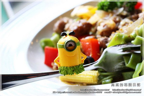 閨蜜創意廚房(高雄店)：【高雄】前金區。有巨型紅色高跟鞋坐鎮的《閨蜜。創義廚房》