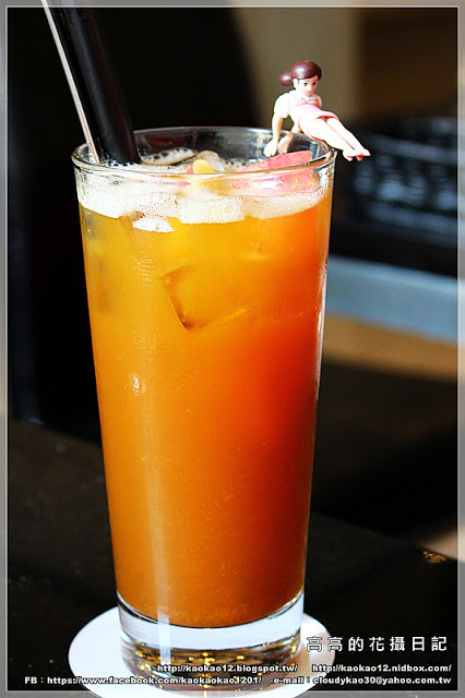 閨蜜創意廚房(高雄店)：【高雄】前金區。有巨型紅色高跟鞋坐鎮的《閨蜜。創義廚房》