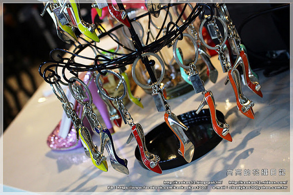 閨蜜創意廚房(高雄店)：【高雄】前金區。有巨型紅色高跟鞋坐鎮的《閨蜜。創義廚房》