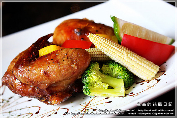 閨蜜創意廚房(高雄店)：【高雄】前金區。有巨型紅色高跟鞋坐鎮的《閨蜜。創義廚房》