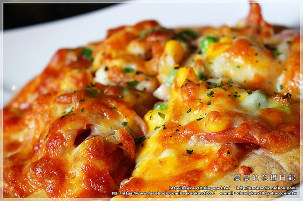 閨蜜創意廚房(高雄店)：【高雄】前金區。有巨型紅色高跟鞋坐鎮的《閨蜜。創義廚房》