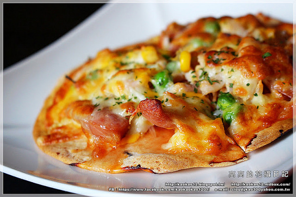 閨蜜創意廚房(高雄店)：【高雄】前金區。有巨型紅色高跟鞋坐鎮的《閨蜜。創義廚房》