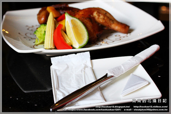 閨蜜創意廚房(高雄店)：【高雄】前金區。有巨型紅色高跟鞋坐鎮的《閨蜜。創義廚房》